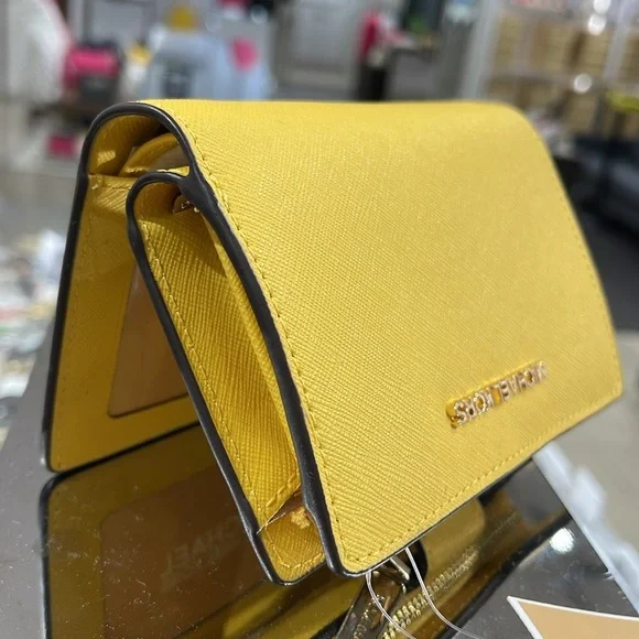 Michael Medium Crossgrain Leather Bifold Wallet
Daisy Yellow 
NWT - Picture 7 of 16